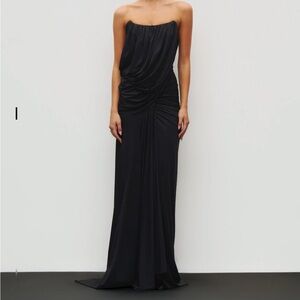 HEIRESS THE GATHERED DRAPE GOWN
STRAPLESS STRETCH JERSEY DRAPE GOWN